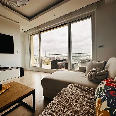 Luxury Flat - Eiffel Tower View & Terrace - Air Conditioning Апартаменты *