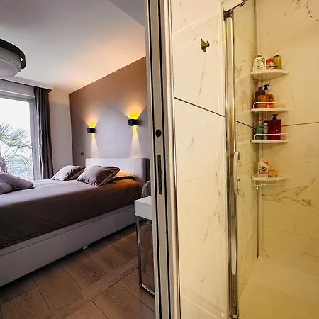 Luxury Flat - Eiffel Tower View & Terrace - Air Conditioning Париж