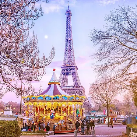 Luxury Flat - Eiffel Tower View & Terrace - Air Conditioning Paryż