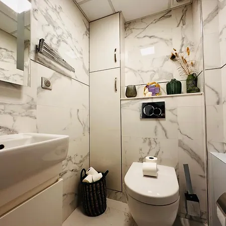 Daire Luxury Flat With Terrace & Eiffel Tower View