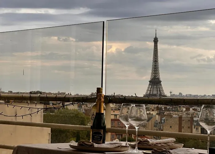 Luxury Flat - Eiffel Tower View & Terrace - Air Conditioning *