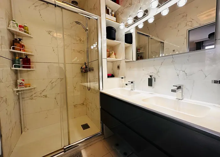 아파트 Luxury Flat - Eiffel Tower View & Terrace - Air Conditioning