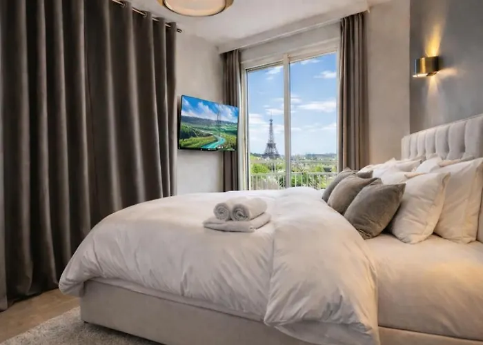 아파트 Luxury Flat - Eiffel Tower View & Terrace - Air Conditioning 파리